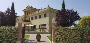 Giga Hotel, Villa Santa Lucia